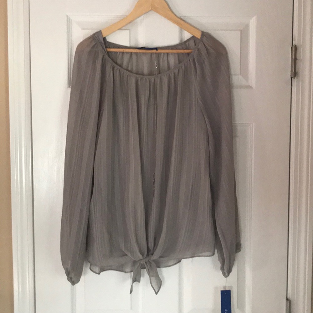 Brand new blouse with necklace